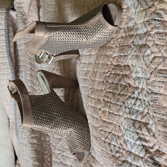 Jennifer Lopez open toed shoes size 9med - Picture 1 of 5